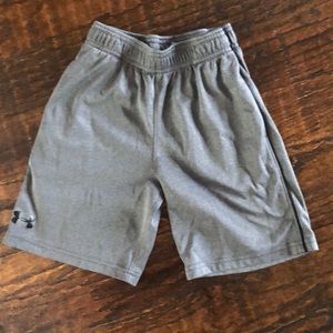 Boys Under Armour short